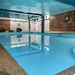 Au Coeur De - La Ginabelle, Calme Avec Piscine, Sauna & Garage 아파트 *